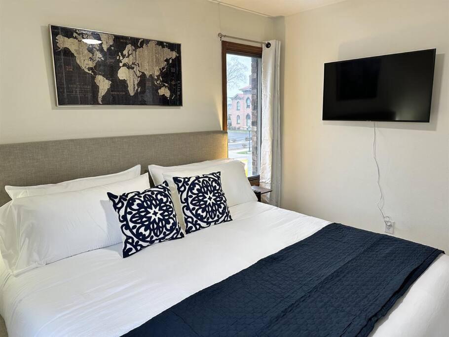 Capital Suite On 6Th Street - King Bed / Downtown! Спрингфилд Экстерьер фото