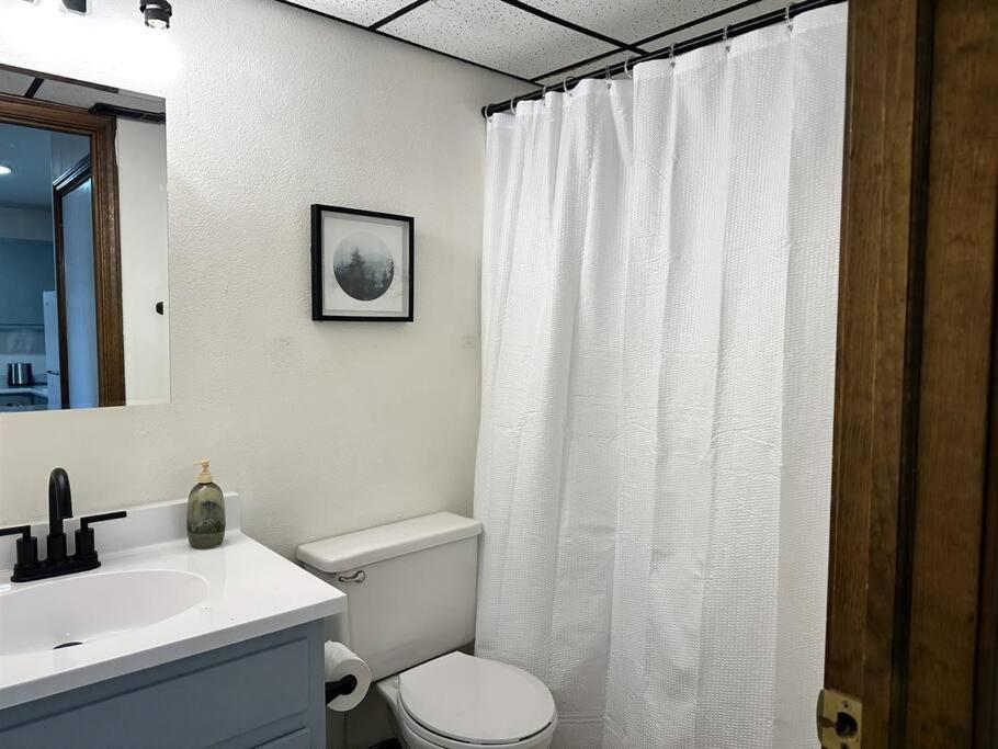 Capital Suite On 6Th Street - King Bed / Downtown! Спрингфилд Экстерьер фото